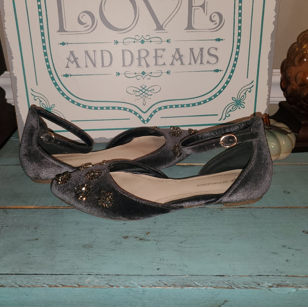 Free People Faryl Robin 7.5 Gray Jeweled Flats